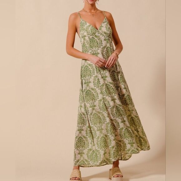 SO ME Damask Floral Summer Maxi Flowy Dress With Open Back In Sage Green sz Lg - Picture 9 of 10